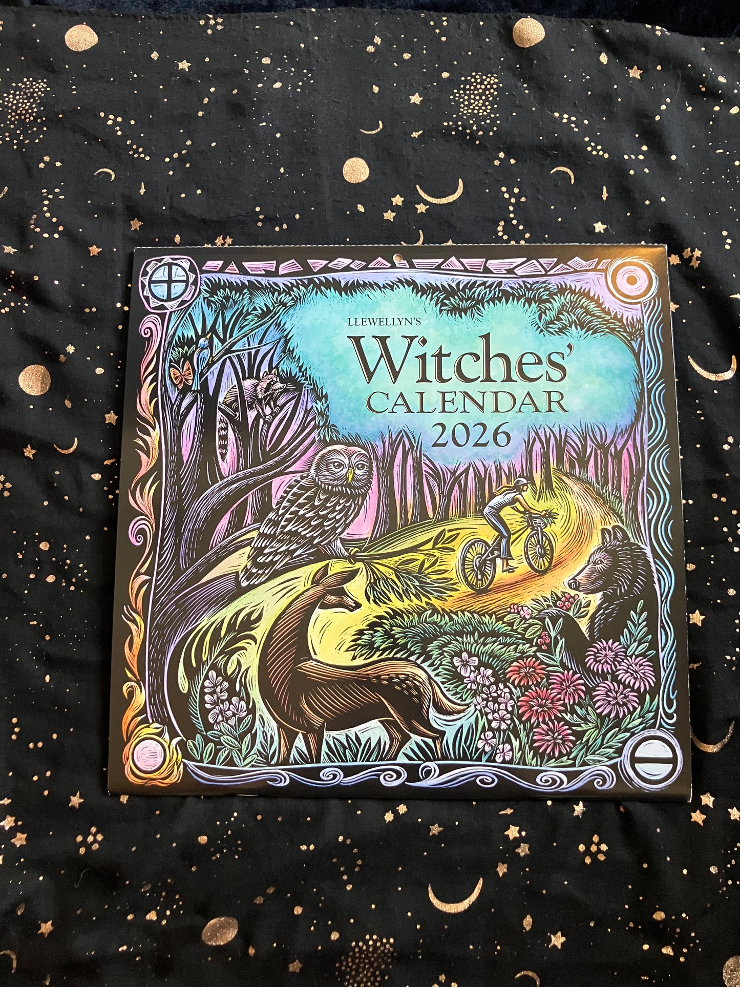 Llewellyn's 2026 Witches' Calendar | Wall Calendar